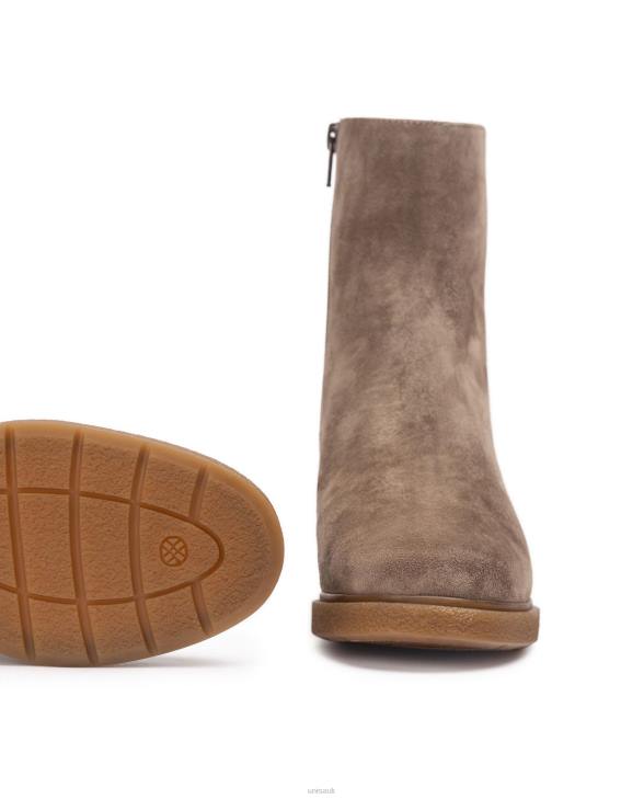 Kids Unisa Suede ankle boot with a zip on the inside Brown0X8N948
