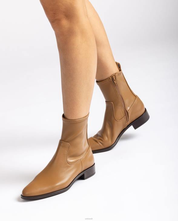 Women Unisa Plain ankle boot with an elastic quarter top line Brown0X8N885