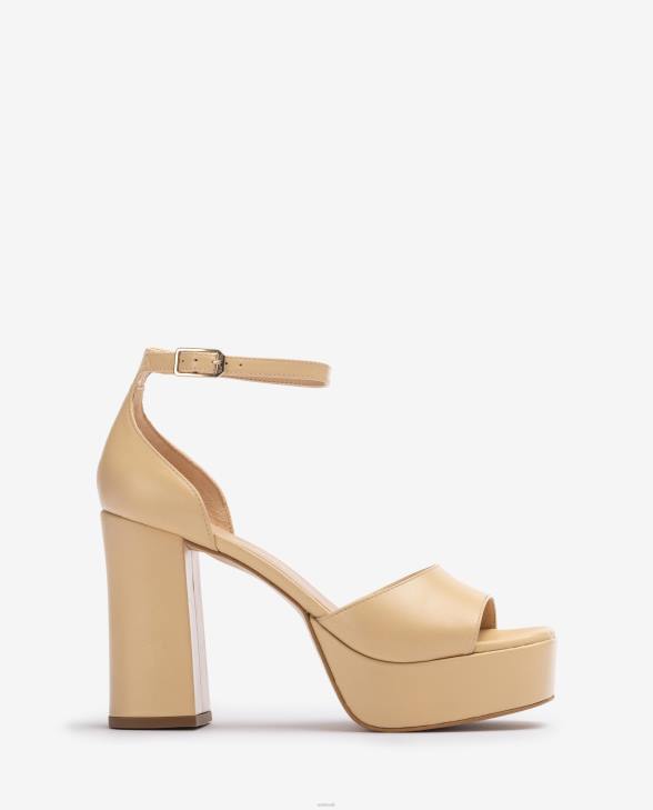 Women Unisa Square toe sandal with a platform Beige0X8N54
